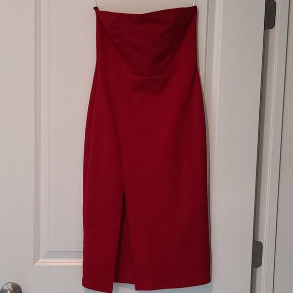 FAVLUX Dresses & Skirts - NWOT Strapless Red Midi Dress
